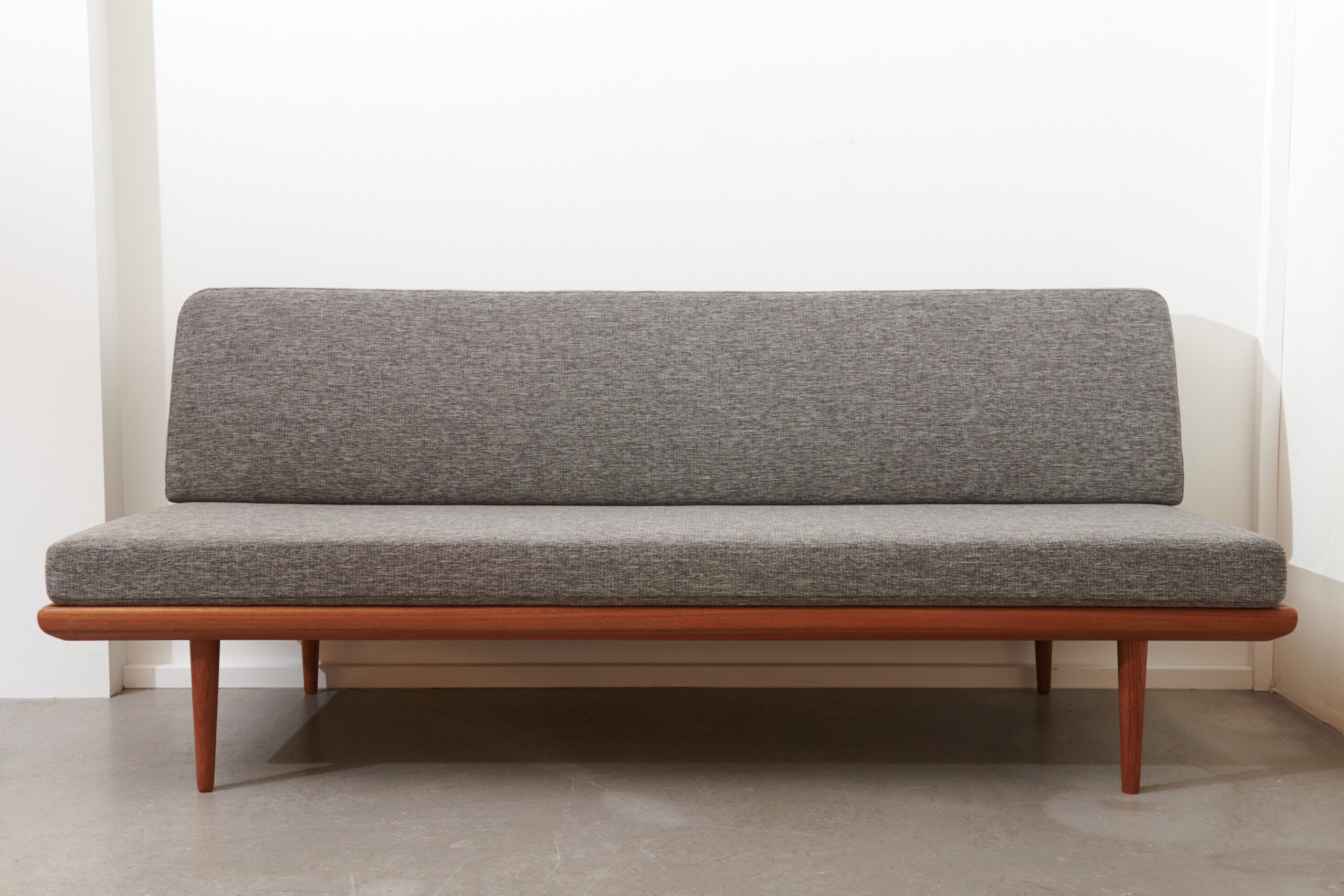 1950年代 France&Son社製「Minerva/ミネルバ」デイベッド 1950年代 France&Son社製「Minerva/ミネルバ」デイベッド - メルカリ